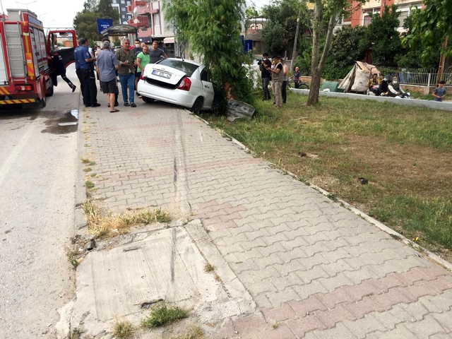 Adana'daki kazada karı koca yaralandı