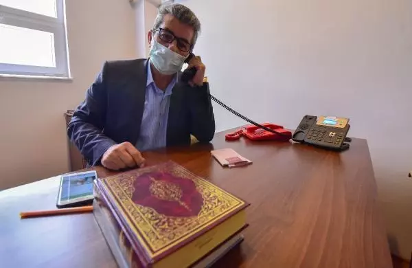 'ALO FETVA HATTI'NI ARAYANLAR KORONAVİRÜS İLE AŞI SORUYOR 'ALO FETVA HATTI'NI ARAYANLAR KORONAVİRÜS İLE AŞI SORUYOR