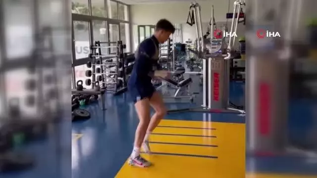 Altay Bayındır, çalışmalarına ara vermiyor Altay Bayındır, çalışmalarına ara vermiyor
