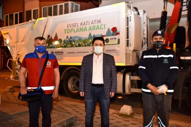 Altıeylül Belediyesi tam kapanmada 7/24 görevde Altıeylül Belediyesi tam kapanmada 7/24 görevde