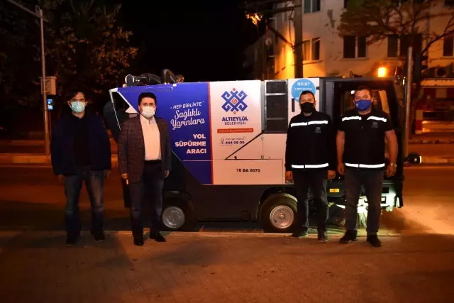 Altıeylül Belediyesi tam kapanmada 7/24 görevde Altıeylül Belediyesi tam kapanmada 7/24 görevde