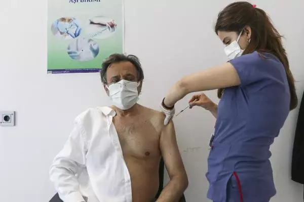 Ankara'da 40 yaş üzeri avukatların aşılanması başladı Ankara'da 40 yaş üzeri avukatların aşılanması başladı