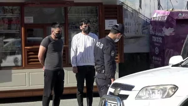 AVCILAR'DA OTOMOBİLLE GEZMEYE ÇIKAN SERVİS ŞOFÖRÜNE CEZA AVCILAR'DA OTOMOBİLLE GEZMEYE ÇIKAN SERVİS ŞOFÖRÜNE CEZA