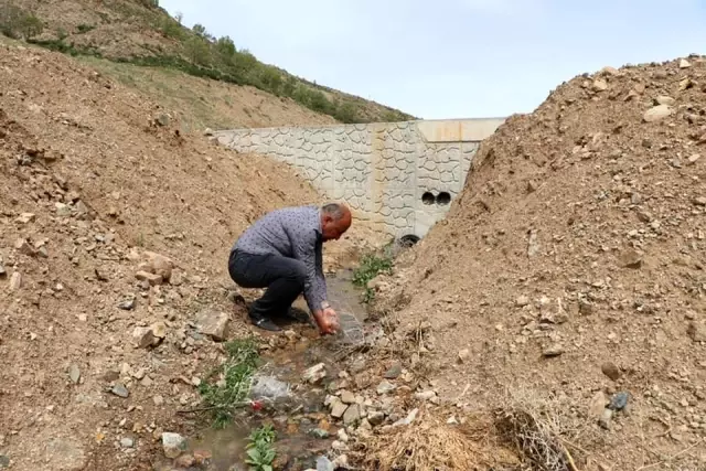 Kırıkkale'de aylık 12 milyon litre kapasiteli doğal kaynak suyu bulundu: 518 bin liralık ekonomik kazanç sağlanacak Kırıkkale'de aylık 12 milyon litre kapasiteli doğal kaynak suyu bulundu: 518 bin liralık ekonomik kazanç sağlanacak