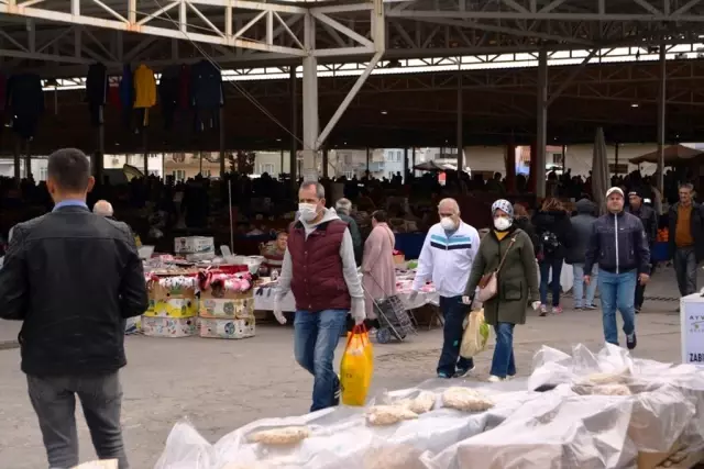 Ayvalık'ta Cumartesi günü tüm pazaryerleri açık Ayvalık'ta Cumartesi günü tüm pazaryerleri açık