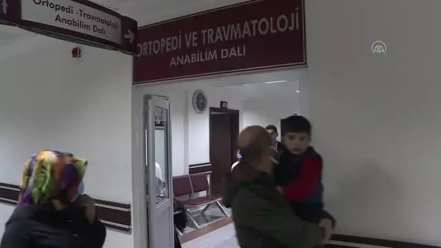 Babasının dikkatiyle omurga eğriliği erken teşhis edilen küçük kız, ameliyatla engelli kalmaktan kurtuldu Babasının dikkatiyle omurga eğriliği erken teşhis edilen küçük kız, ameliyatla engelli kalmaktan kurtuldu