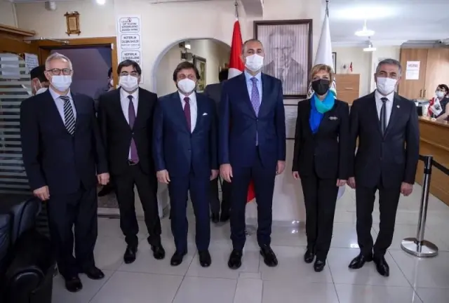 Son dakika haber... Bakan Gül Noterler Günü'nü kutladı