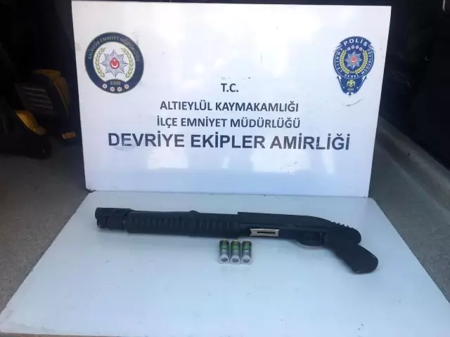 Son dakika haber! Balıkesir'de 29 şahsa gözaltı Son dakika haber! Balıkesir'de 29 şahsa gözaltı