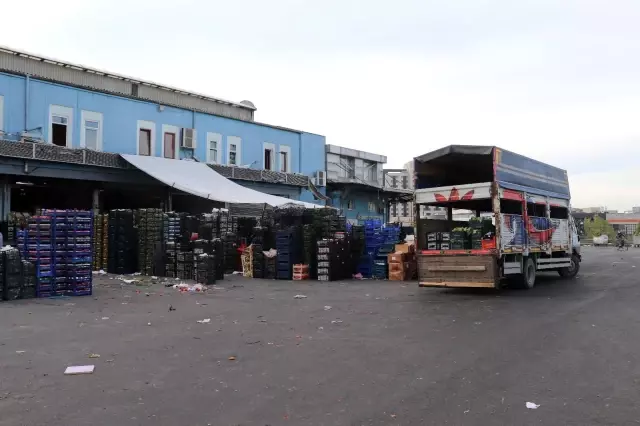 (İSTANBUL - Özel) Bayrampaşa sebze ve meyve halinde esnaf dertli (İSTANBUL - Özel) Bayrampaşa sebze ve meyve halinde esnaf dertli