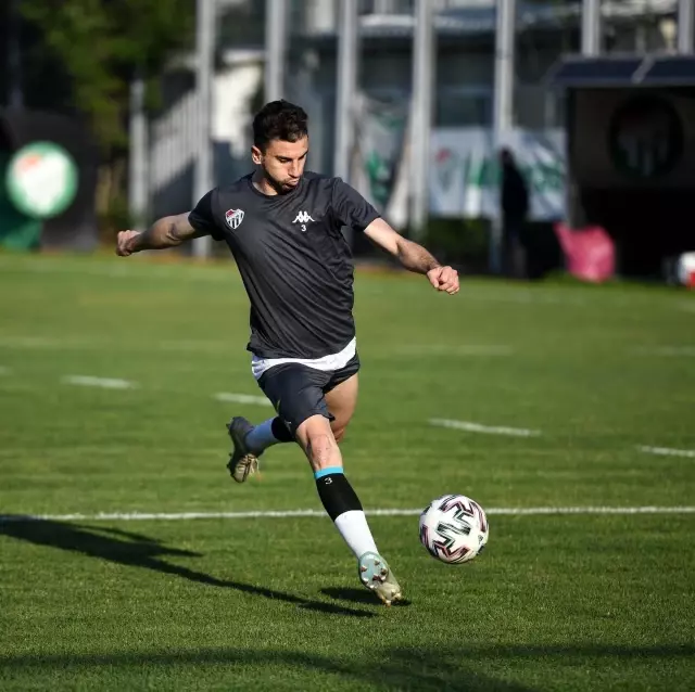 Bursaspor'da Keçiörengücü maçı hazırlıkları sürüyor Bursaspor'da Keçiörengücü maçı hazırlıkları sürüyor