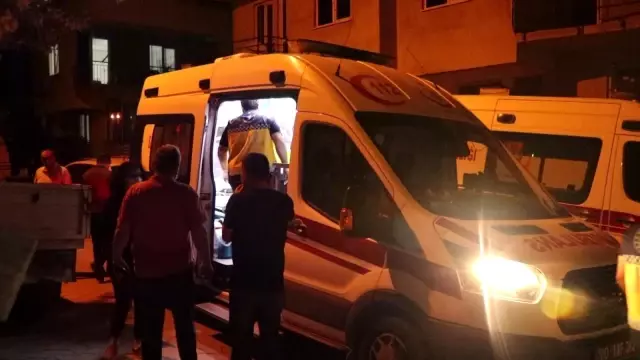 16 yaşındaki genç kız, çatıya çıkarak intihara kalkıştı 16 yaşındaki genç kız, çatıya çıkarak intihara kalkıştı