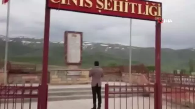 Son dakika haberleri: Cinis Şehitliği'nden anlamlı cevap Son dakika haberleri: Cinis Şehitliği'nden anlamlı cevap