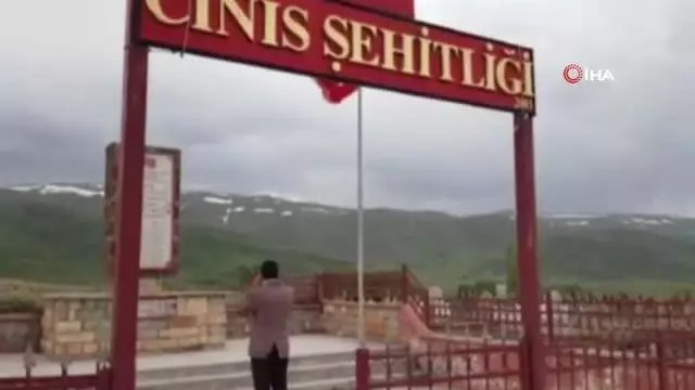 Son dakika haberleri: Cinis Şehitliği'nden anlamlı cevap Son dakika haberleri: Cinis Şehitliği'nden anlamlı cevap