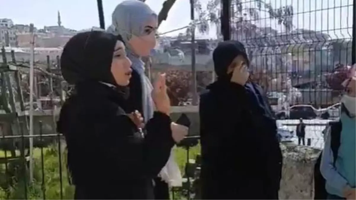 'Kadınlar camiye giremez' tartışmasına Diyanet İşleri Başkanı Erbaş'tan ders gibi yanıt: Camilerimiz herkese açıktır
