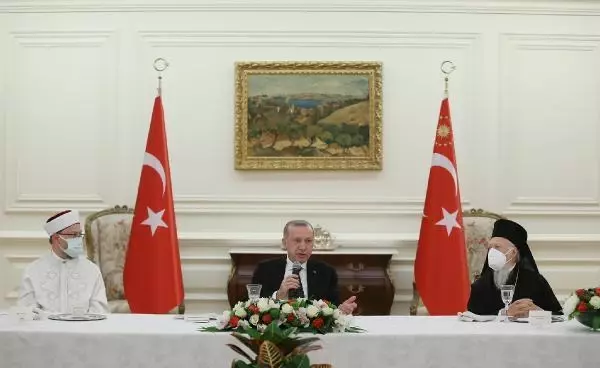 Erdoğan, azınlık cemaat temsilcileriyle iftarda bir araya geldi Erdoğan, azınlık cemaat temsilcileriyle iftarda bir araya geldi