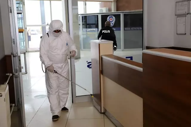 Erzincan'da camiler ve terminal dezenfekte edildi Erzincan'da camiler ve terminal dezenfekte edildi