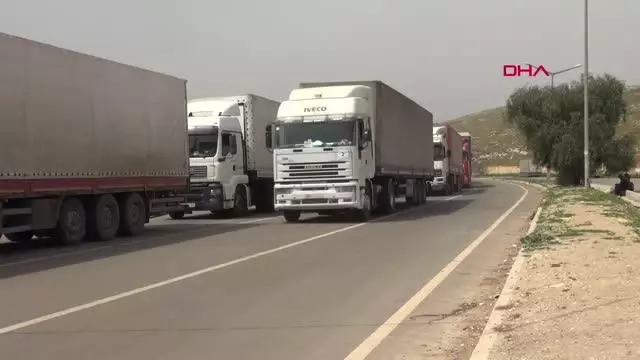 HATAY BM'DEN İDLİB'E 79 TIR İNSANİ YARDIM HATAY BM'DEN İDLİB'E 79 TIR İNSANİ YARDIM