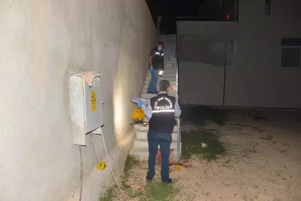 Hırsızlık şüphelisi iki kardeş, bıçaklı saldırıda yaralandı Hırsızlık şüphelisi iki kardeş, bıçaklı saldırıda yaralandı