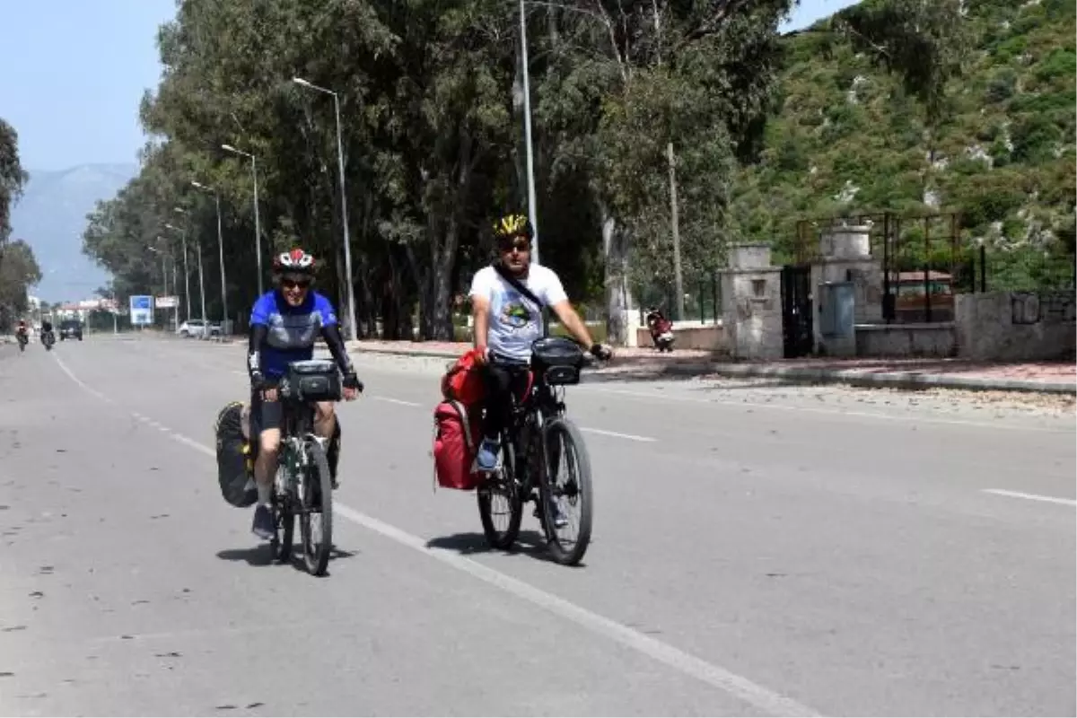 İranlı bisikletlilerden Türkiye'de 450 kilometre hedefi