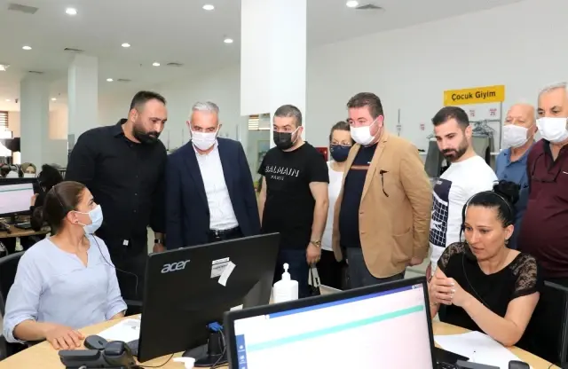 İşitme cihazının pili biten minik Aras'a Gönül Bağı ekibi yetişti İşitme cihazının pili biten minik Aras'a Gönül Bağı ekibi yetişti