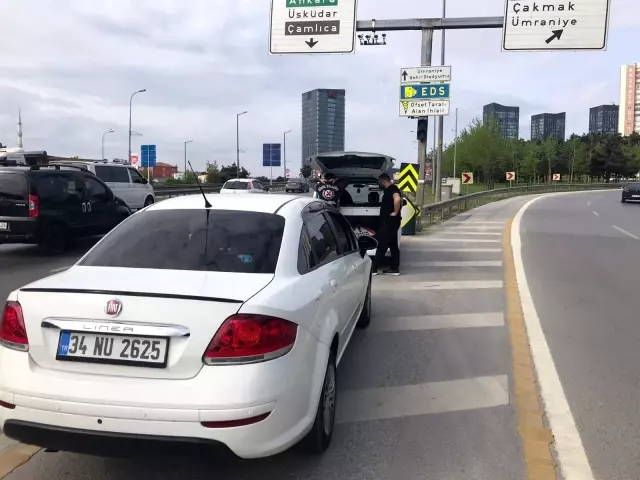 Trafikte makas atan sürücüler kamerada Trafikte makas atan sürücüler kamerada