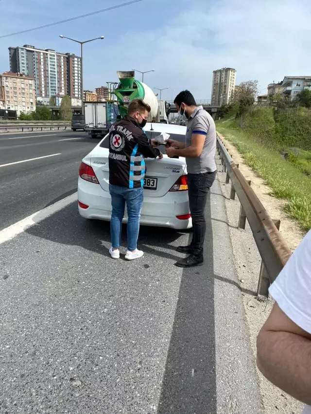 Trafikte makas atan sürücüler kamerada Trafikte makas atan sürücüler kamerada