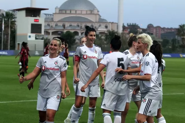 Kadınlar Ligi şampiyonu Beşiktaş Vodafone oldu Kadınlar Ligi şampiyonu Beşiktaş Vodafone oldu
