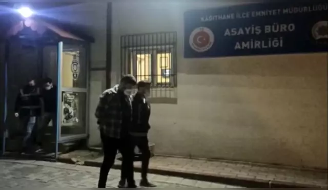 Kağıthane'de pompalıyla başından vurulan genç hayatını kaybetti Kağıthane'de pompalıyla başından vurulan genç hayatını kaybetti