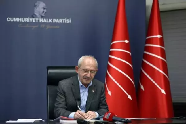 Kılıçdaroğlu, Marmara Bölgesi'ndeki CHP'li ilçe belediye başkanları ile bir araya geldi Kılıçdaroğlu, Marmara Bölgesi'ndeki CHP'li ilçe belediye başkanları ile bir araya geldi