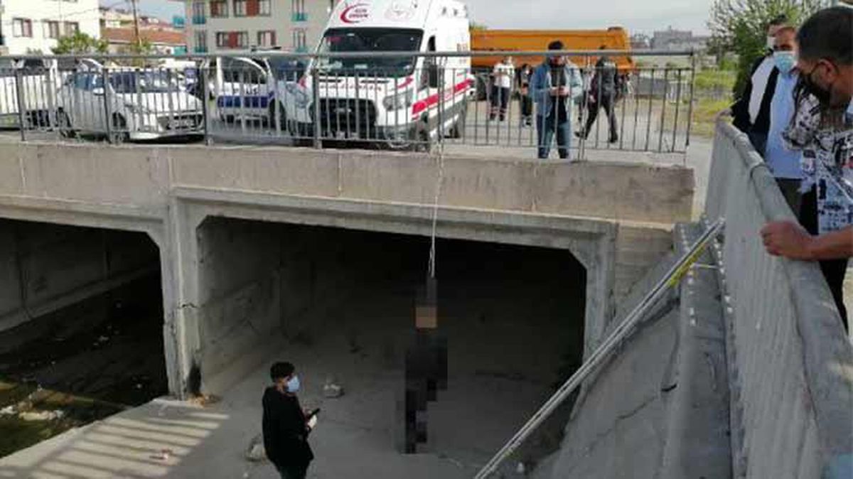 Köprüye asılı halde bulunan erkek cesedi mahalle sakinlerini korkuttu