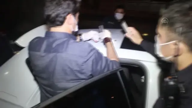 Kovalamaca sonucu durdurulan otomobilde uyuşturucu madde ele geçirildi Kovalamaca sonucu durdurulan otomobilde uyuşturucu madde ele geçirildi
