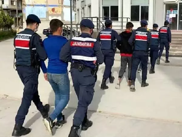 Son dakika haberi... KOYUN HIRSIZLARI 147 SAAT GÜVENLİK KAMERASI İZLENEREK YAKALANDI Son dakika haberi... KOYUN HIRSIZLARI 147 SAAT GÜVENLİK KAMERASI İZLENEREK YAKALANDI