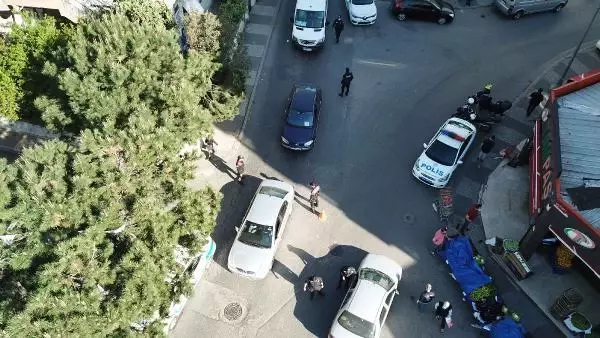 MALTEPE'DE TAM KAPANMADA DENETİMLER HAVADAN GÖRÜNTÜLENDİ MALTEPE'DE TAM KAPANMADA DENETİMLER HAVADAN GÖRÜNTÜLENDİ