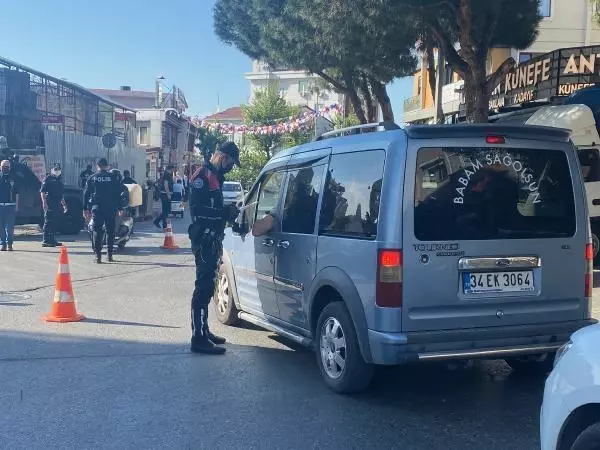 MALTEPE'DE TAM KAPANMADA DENETİMLER HAVADAN GÖRÜNTÜLENDİ MALTEPE'DE TAM KAPANMADA DENETİMLER HAVADAN GÖRÜNTÜLENDİ