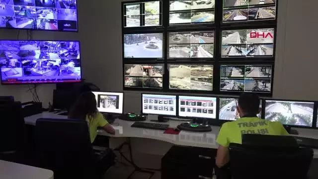 Son dakika haber | Marmaris polisi, tam kapanma denetimlerinde MOBESE ve dronelerden yararlanıyor Son dakika haber | Marmaris polisi, tam kapanma denetimlerinde MOBESE ve dronelerden yararlanıyor