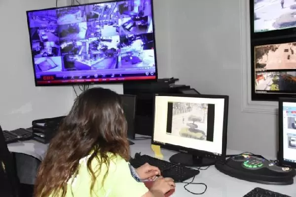 Son dakika haber | Marmaris polisi, tam kapanma denetimlerinde MOBESE ve dronelerden yararlanıyor Son dakika haber | Marmaris polisi, tam kapanma denetimlerinde MOBESE ve dronelerden yararlanıyor
