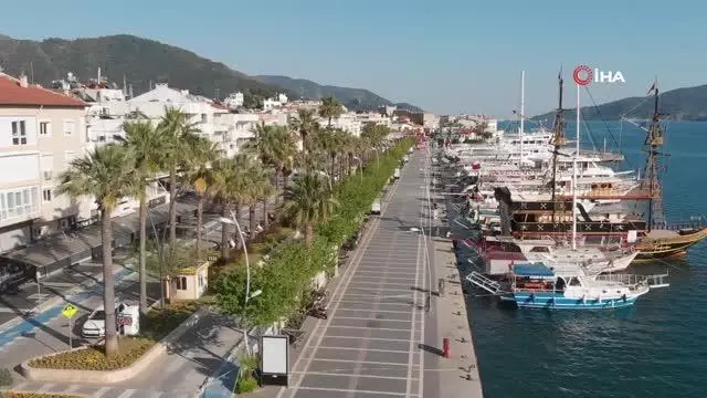 Marmaris'te tam kapanma denetimleri devam ediyor Marmaris'te tam kapanma denetimleri devam ediyor