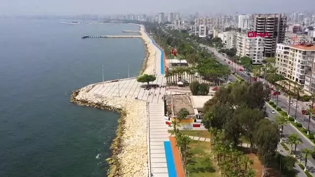 MERSİN'DE RENKLİ 'HIDIRELLEZ' KUTLAMASI MERSİN'DE RENKLİ 'HIDIRELLEZ' KUTLAMASI