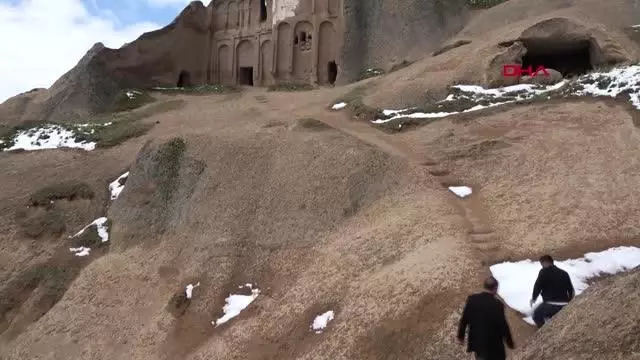 Meryem Ana Kilisesi'ni unutturan 'yol'suzluk Meryem Ana Kilisesi'ni unutturan 'yol'suzluk