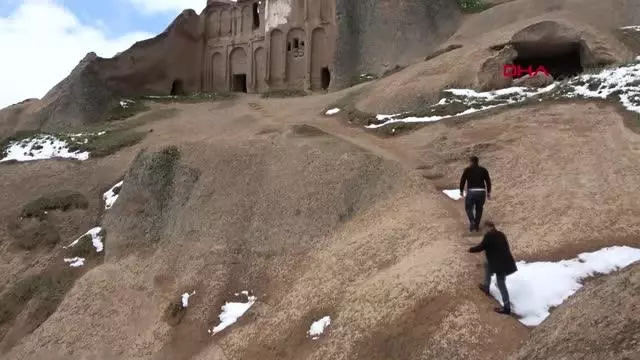 Meryem Ana Kilisesi'ni unutturan 'yol'suzluk Meryem Ana Kilisesi'ni unutturan 'yol'suzluk