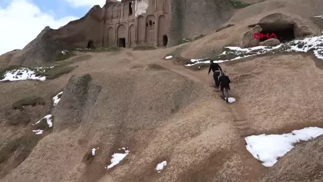 Meryem Ana Kilisesi'ni unutturan 'yol'suzluk Meryem Ana Kilisesi'ni unutturan 'yol'suzluk