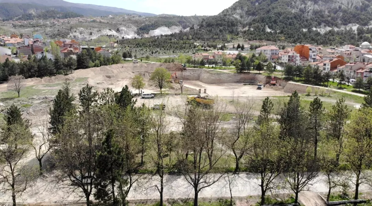 Millet Bahçesi'nin yapımı, 'Tam kapanma' sürecinde de hız kesmeden devam ediyor