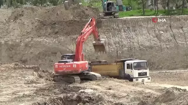 Millet Bahçesi'nin yapımı, 'Tam kapanma' sürecinde de hız kesmeden devam ediyor Millet Bahçesi'nin yapımı, 'Tam kapanma' sürecinde de hız kesmeden devam ediyor