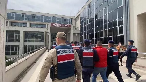 OSMANİYE'DE DEAŞ OPERASYONUNDA 6 TUTUKLAMA OSMANİYE'DE DEAŞ OPERASYONUNDA 6 TUTUKLAMA