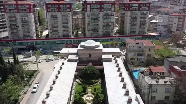 Son dakika haber! Osmanlı'nın ilk hastanesi 'Yıldırım Darüşşifası' göz hastalarına şifa dağıtıyor Son dakika haber! Osmanlı'nın ilk hastanesi 'Yıldırım Darüşşifası' göz hastalarına şifa dağıtıyor
