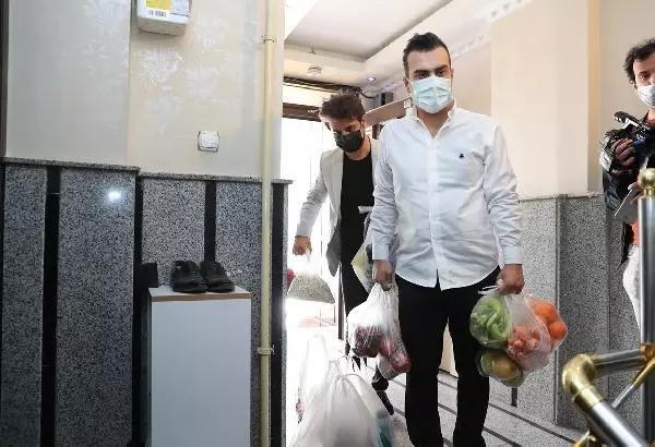 RADYOCULAR KAPI KAPI DOLAŞTI; İHTİYAÇ LİSTELERİ SAHİPLERİNE ULAŞTI RADYOCULAR KAPI KAPI DOLAŞTI; İHTİYAÇ LİSTELERİ SAHİPLERİNE ULAŞTI