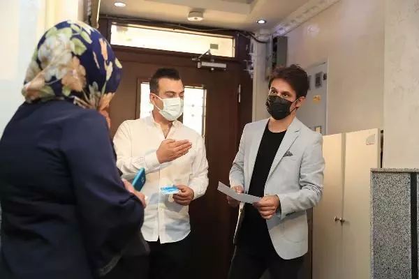 RADYOCULAR KAPI KAPI DOLAŞTI; İHTİYAÇ LİSTELERİ SAHİPLERİNE ULAŞTI RADYOCULAR KAPI KAPI DOLAŞTI; İHTİYAÇ LİSTELERİ SAHİPLERİNE ULAŞTI