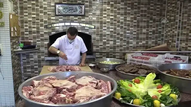 RAHMET VE BEREKET AYI RAMAZAN - Malatya'nın tescilli lezzeti 'kağıt kebabı' iftar sofralarını süslüyor RAHMET VE BEREKET AYI RAMAZAN - Malatya'nın tescilli lezzeti 'kağıt kebabı' iftar sofralarını süslüyor