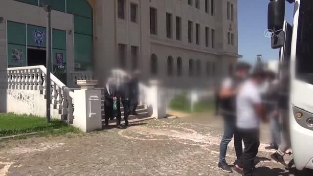 ŞANLIURFA - 6 yıl önce işlenen cinayetle ilgili yakalanan 5 zanlıdan 2'si tutuklandı