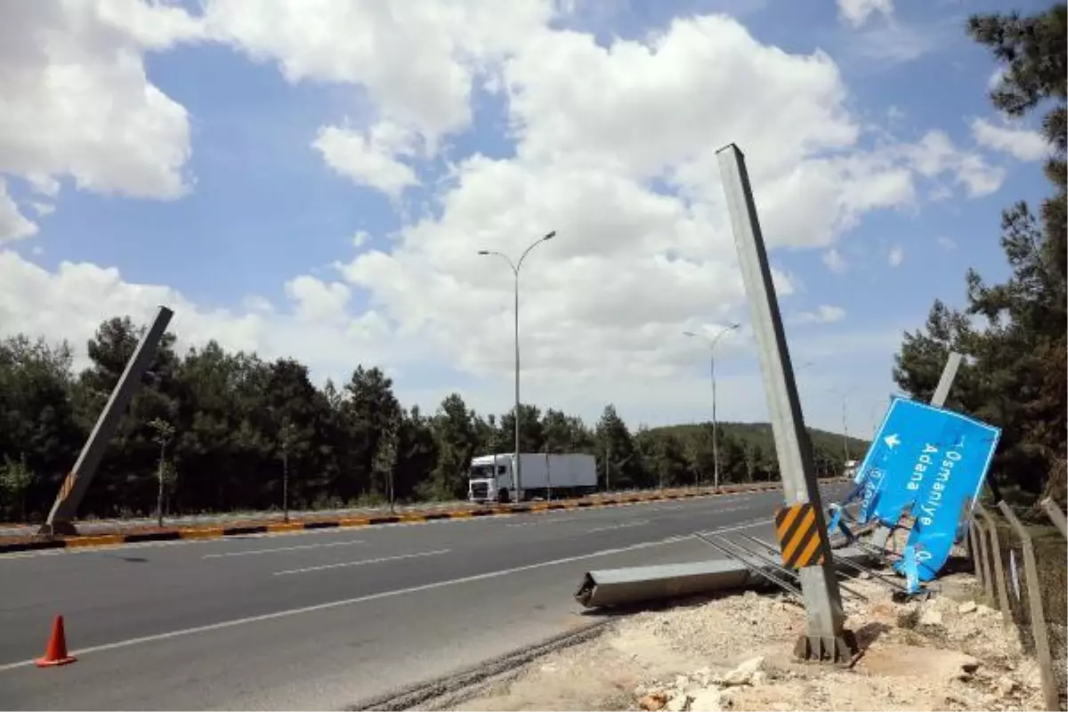 SEYİR HALDEKİ TIR'IN TAKILDIĞI TABELA KALDIRILDI